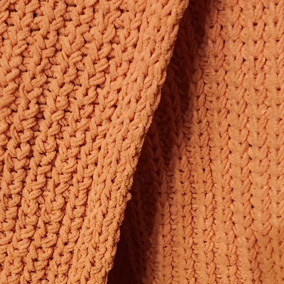 Aerie Chenille XS Crew neck - Picture 3 of 4